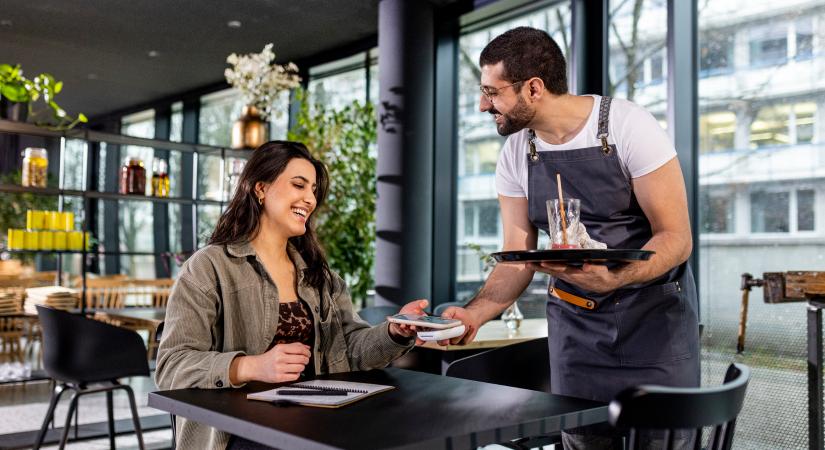 Mit árul el rólad, ahogyan a pincérrel beszélsz? Meglepő a pszichológus válasza