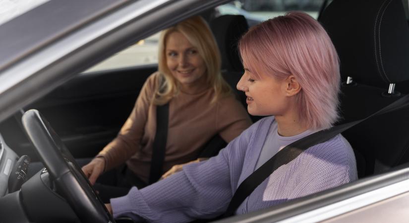 Új KRESZ-tervezet – A szülő is oktathatná a gyereket a vezetésre