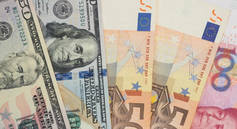 Négy éves rekordot dönt az euró