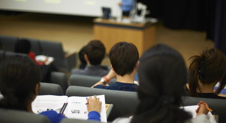 Közeleg a felvételi határidő, ezeket a hibákat követheti el a legtöbb szülő