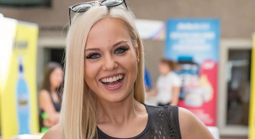 "Istennő vagy!" - Brutális alakot villantott bikiniben Kiss Virág