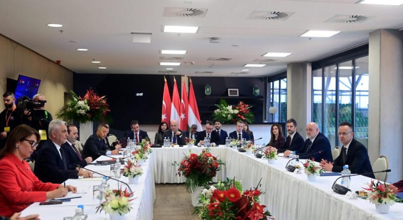 Szijjártó Péter: Napjainkban új világ van kialakulóban