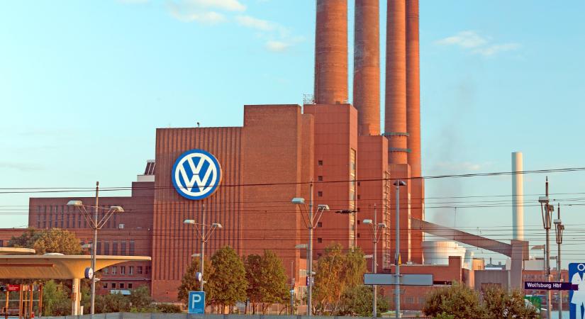 Sorsdöntő év vár a Volkswagenre: 2026-ban végleg megpecsételődhet a német autóóriás sorsa