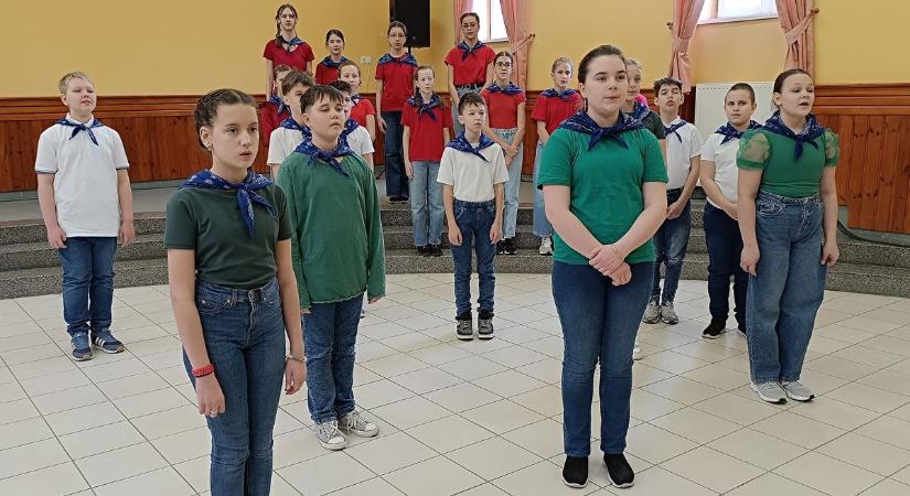 Pápai siker a Himnusz-pályázaton videó