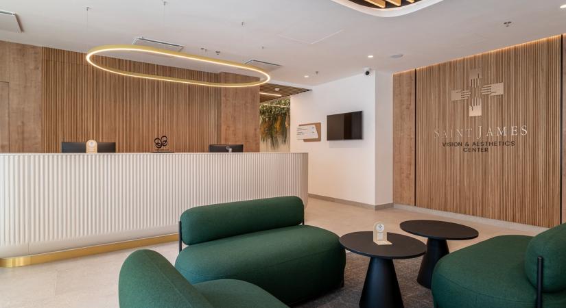 Irodaházból magánkórház – a Saint James Vision & Aesthetic Center új egészségügyi központja