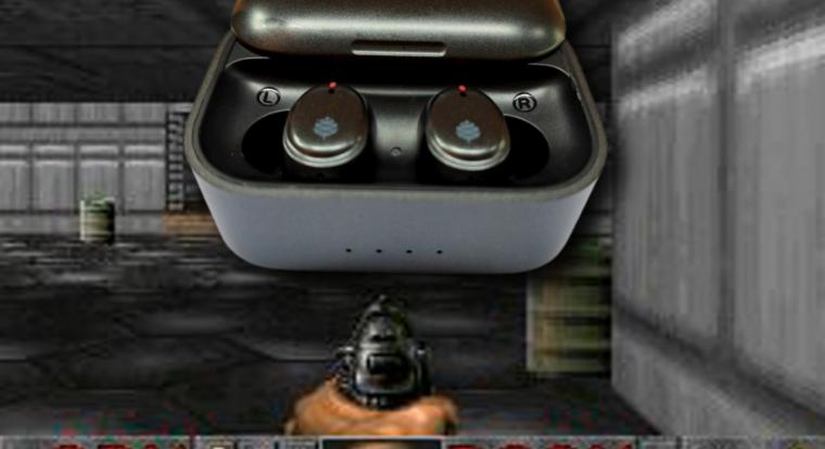 A nap hőse a srác, akinek sikerült egy fülhallgatón elfuttatni a Doomot