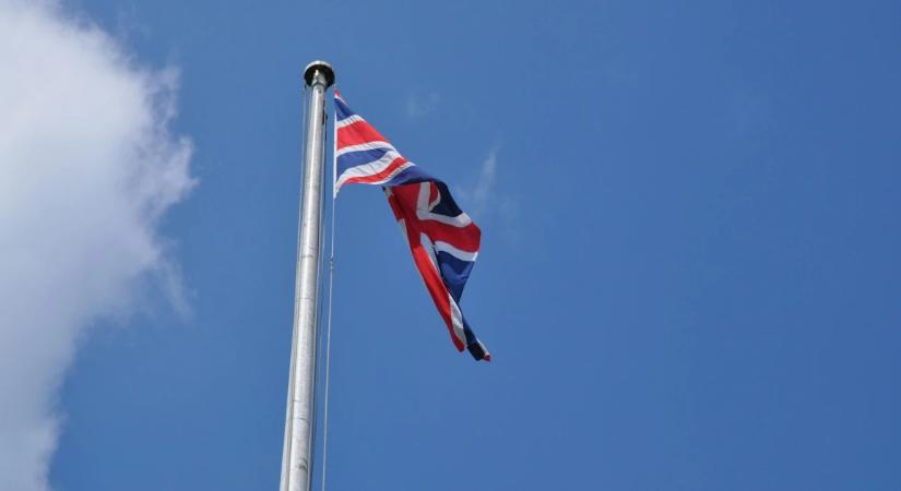 Siralmas adatok: lehet, hogy csak egy darab papír, de a hiánya nem segíti a magyarokat a nyelvtanulásban