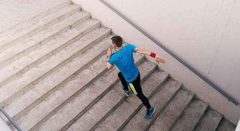 Brutál kihívás Veszprémben: Húszemeletes lépcsőfutó versenyt rendeznek