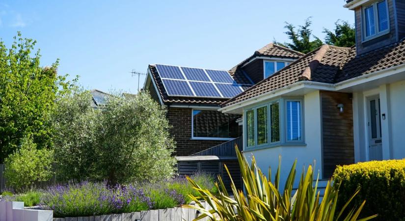 Könnyít a szabályokon a kormány, kedvező döntést kaptak a napelemesek