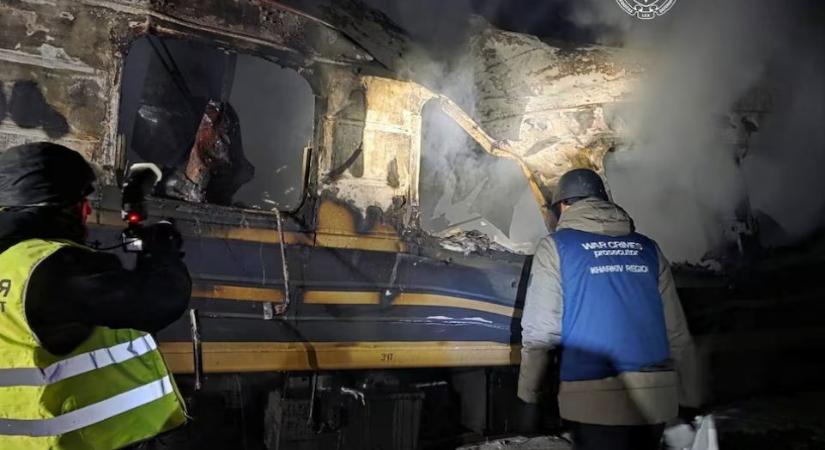 Kárpátaljáról indult személyvonatot ért orosz dróntámadás