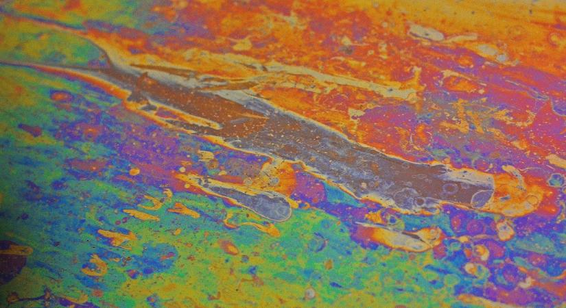 Már a Dunát is elérte a Rákos-patak olajszennyezése