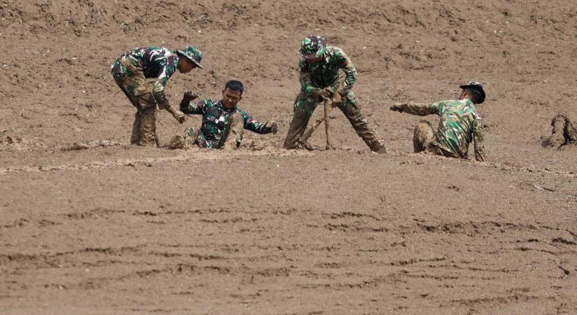 Indonéziai földcsuszamlás: a kutatás előrehaladtával egyre több az áldozat