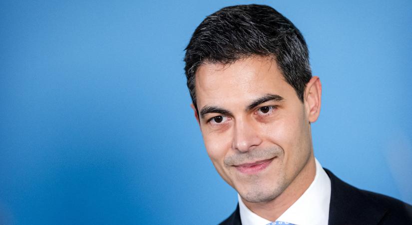 Három holland párt kisebbségi koalíciós megállapodást kötött