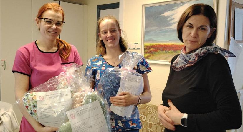 Szívpárnák érkeztek a Fejér Vármegyei Szent György Kórházba