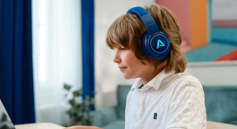 Lamax GlowKid1 – Olcsó fejhallgató gyerekeknek, beépített világítással