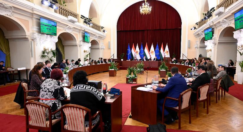 A Fővárosi Közgyűlés döntött az idei forrásmegosztásról és a hidak bekamerázásáról