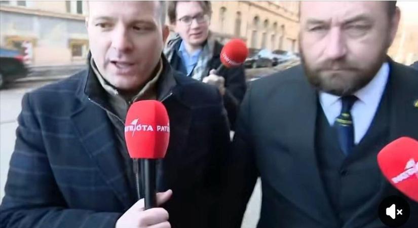 Hadházy Ákos szétverné a Mandinert, amiért Zelenszkij fenyegetőzéséről kérdeztük az ukrán nagykövetet (VIDEÓ)