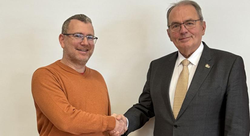 Új baloldali összefogás: a Munkáspárt felvenné a versenyt a jobboldallal