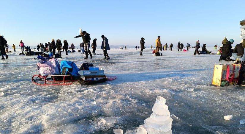 Úgy hatott a turizmusra a fagy, mint a kánikula: júliusi hétvégéket idézett a január a Balatonnál