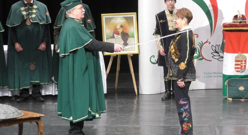 Lovaggá ütötték és nemzeti értékké vált Zsigóné Kati tojásdíszítő mester munkássága