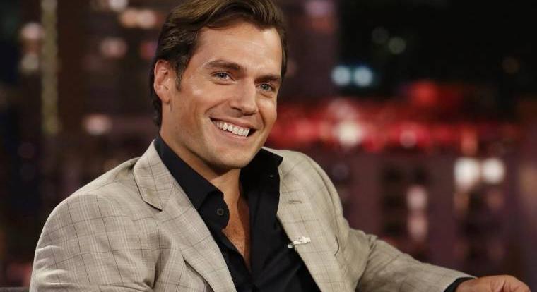 Henry Cavill először mutatta meg magát a Hegylakó rebootban