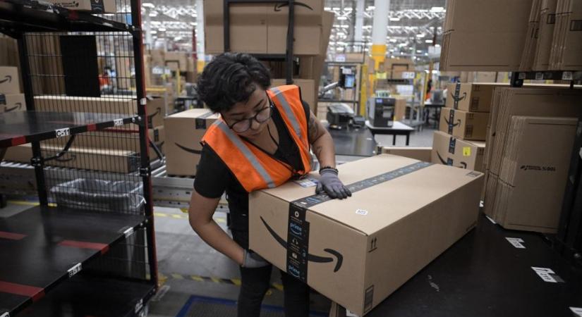 16 ezer fős leépítést jelentett be az Amazon
