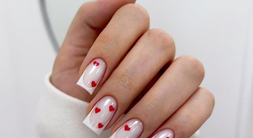 5 manikűrötlet Valentin-napra, amelyek rövid körmökre is tökéletesek