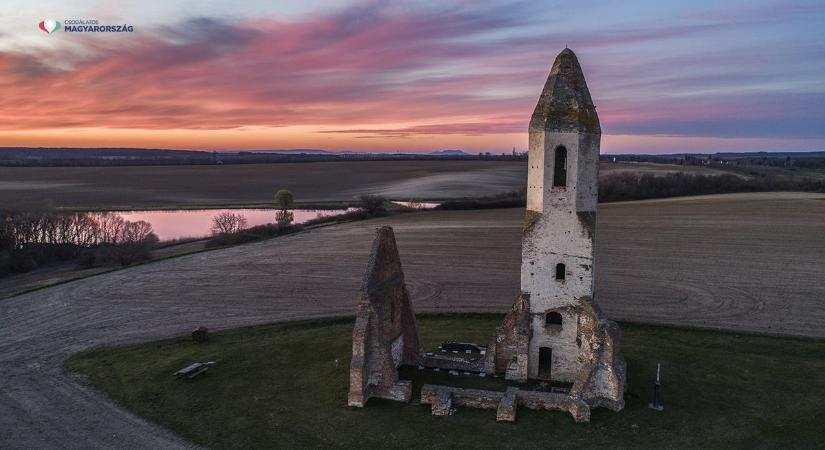 Mintha a Trónok harcából lépett volna elő Somogy saját epikus képsora – csodálatos videó készült a magasból