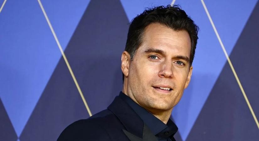 Henry Cavill első Hegylakó-képei után nők ezrei veszítették el a józan eszüket