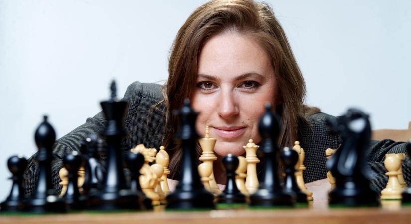 A sakk királynője – Február 6-án egy igazi magyar sikertörténet kerül a világ figyelmének középpontjába