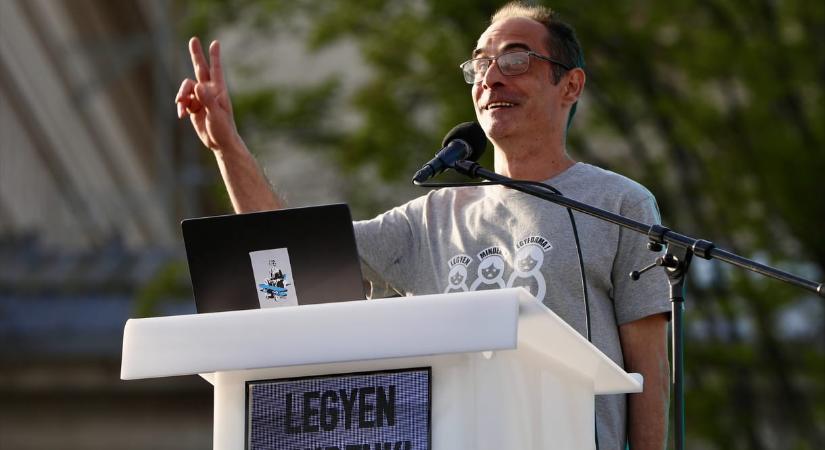 Olyan pénzjutalom miatt támadta a fideszes képviselő a hegyvidéki önkormányzatot, amit korábban ő is megkapott