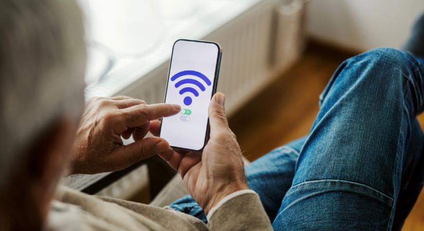 Döbbenet: ennyi magyar lopja a szomszédtól az internetet Magyarországon