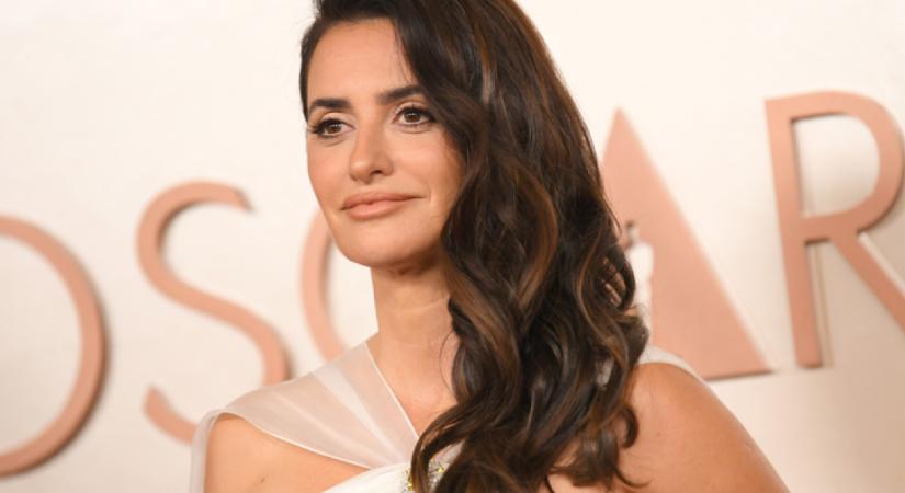 Penélope Cruznak új frizurája van: mindenki csak pislog az új stílus láttán