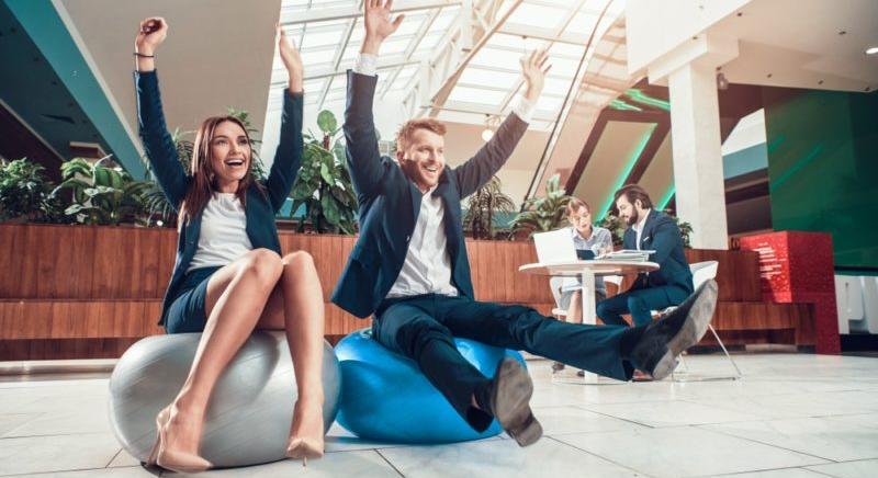 Üzleti kérdéssé vált a munkatársak jó közérzete a nagyvállalatoknál