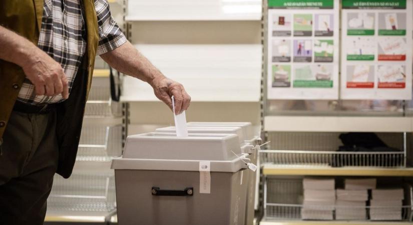 Egységesen biztosítja az egri önkormányzat a hirdetőfelületet a kampány időszakára