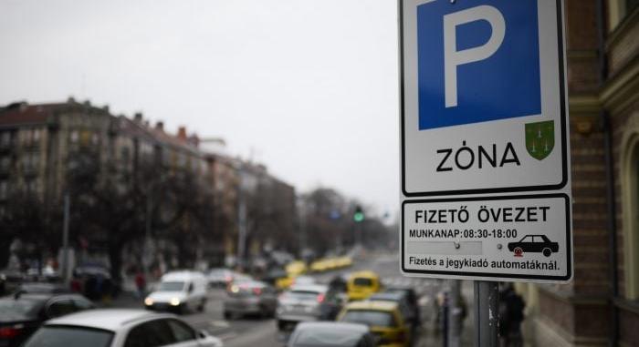 Budapesti autósok, figyelem! Újabb városrészben lesz fizetős a parkolás vasárnaptól