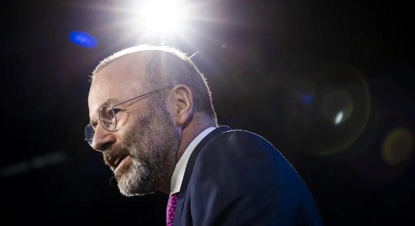 Manfred Weber nagy terveket szövöget