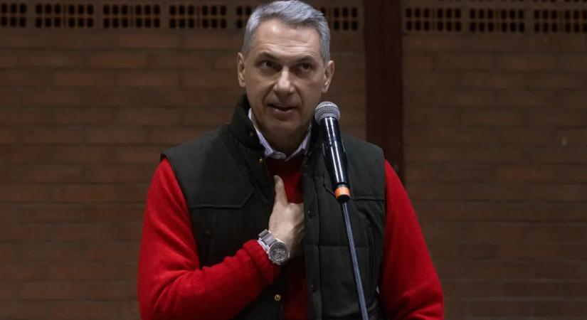 Magyar Péter azt ígéri, ezer kistelepülésre hangosbemondóval juttatják el Lázár János romákról szóló mondatait