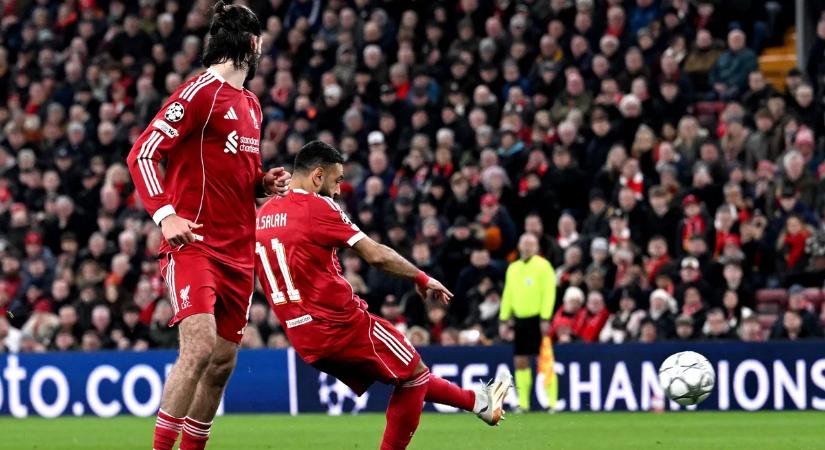 Szoboszlai és Szalah megint sugdolóztak, pofon lett a vége