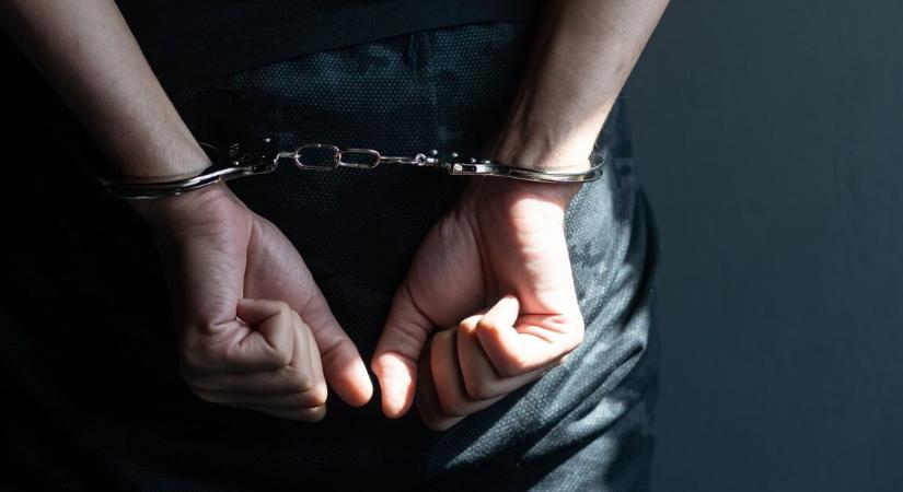 Menekülés közben gázoltak el egy rendőrt – azonnal kórházba vitték