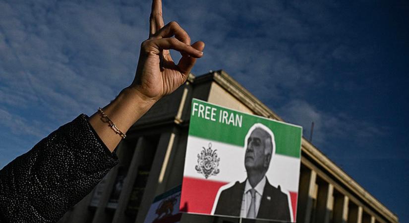 Megtámadja-e Trump Iránt?