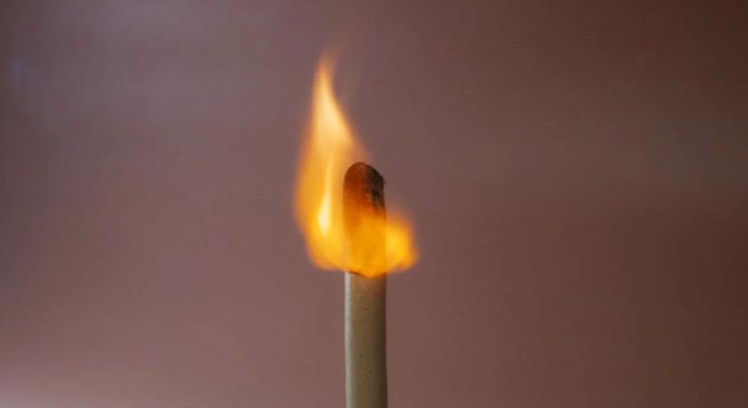 A Tisza Párt sötét arca: gyűlölet, barbárság és politikai terror – miért elfogadhatatlan ez a stílus?