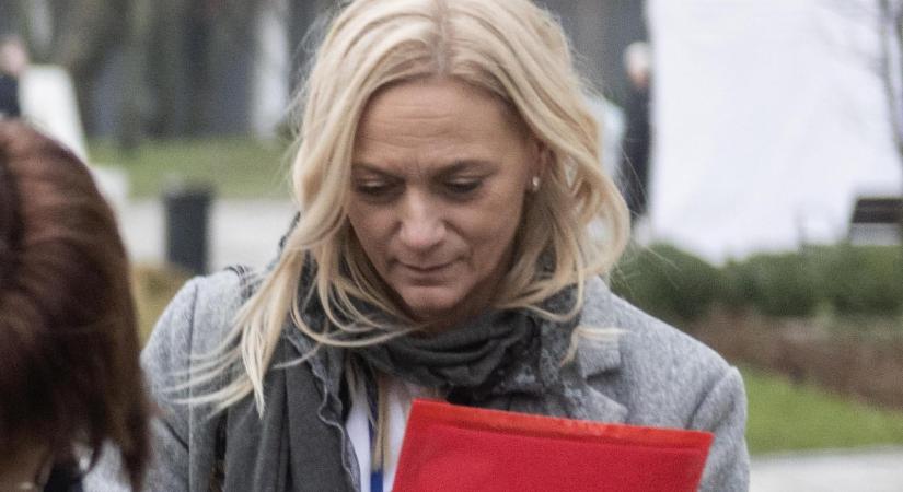 Új pozíciót kapott Marosi Beatrix, aki polgári engedetlenség miatt sorra rúgta ki a gimnáziumi tanárokat