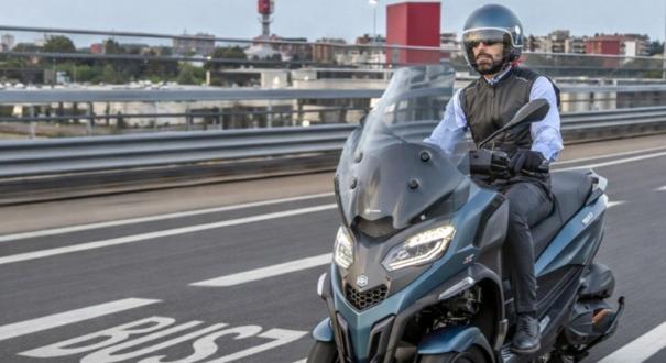 Megbüntettek a buszsávban motorozásért – jogos volt?