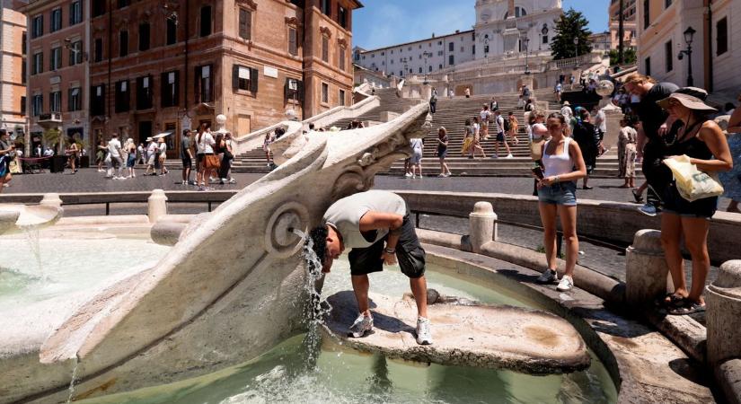 A magyaroknak is fájni fog: eddig ez ingyen volt, de hétfőtől fizetni kell érte az egyik kedvenc turistaországukban – kerítéssel zárják el a világhírű látványosságot