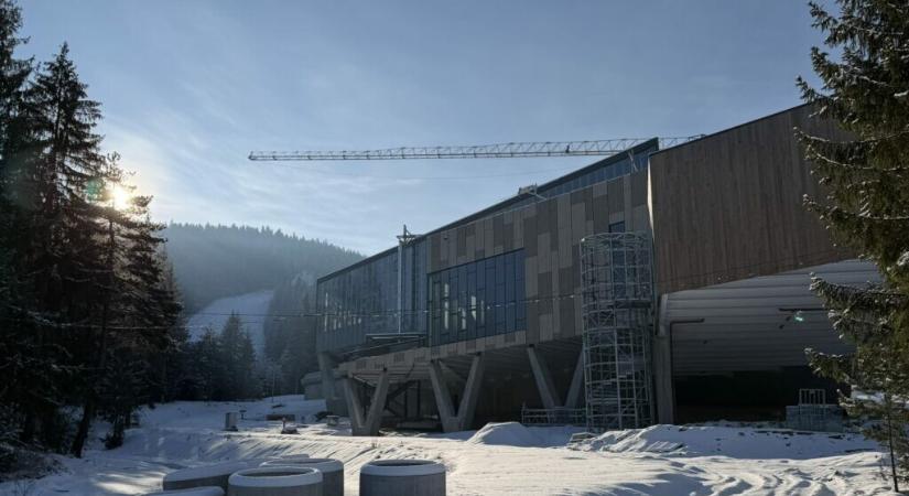 Az utolsó kivitelezési szakaszhoz érkezett a kovásznai fürdőközpont építése