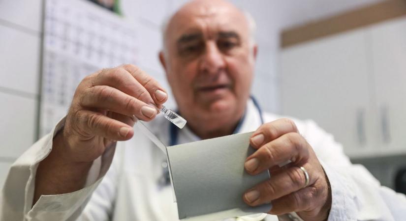 100 évet fiatalítottak egy kattintással egy nőn