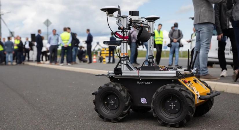 Begurult a magyar robotkutya