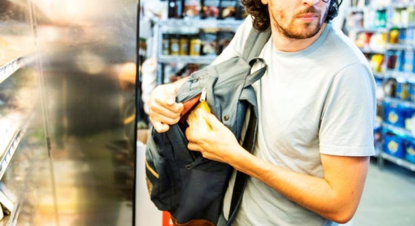 Alig múlt 18 éves, de már nagyon hosszú a bűnlajstroma, alvó embert is kifosztott