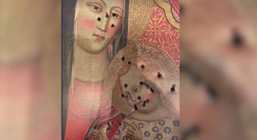 Megbírságoltak egy svájci politikust, mert céltáblaként használt egy Jézust és Máriát ábrázoló képet